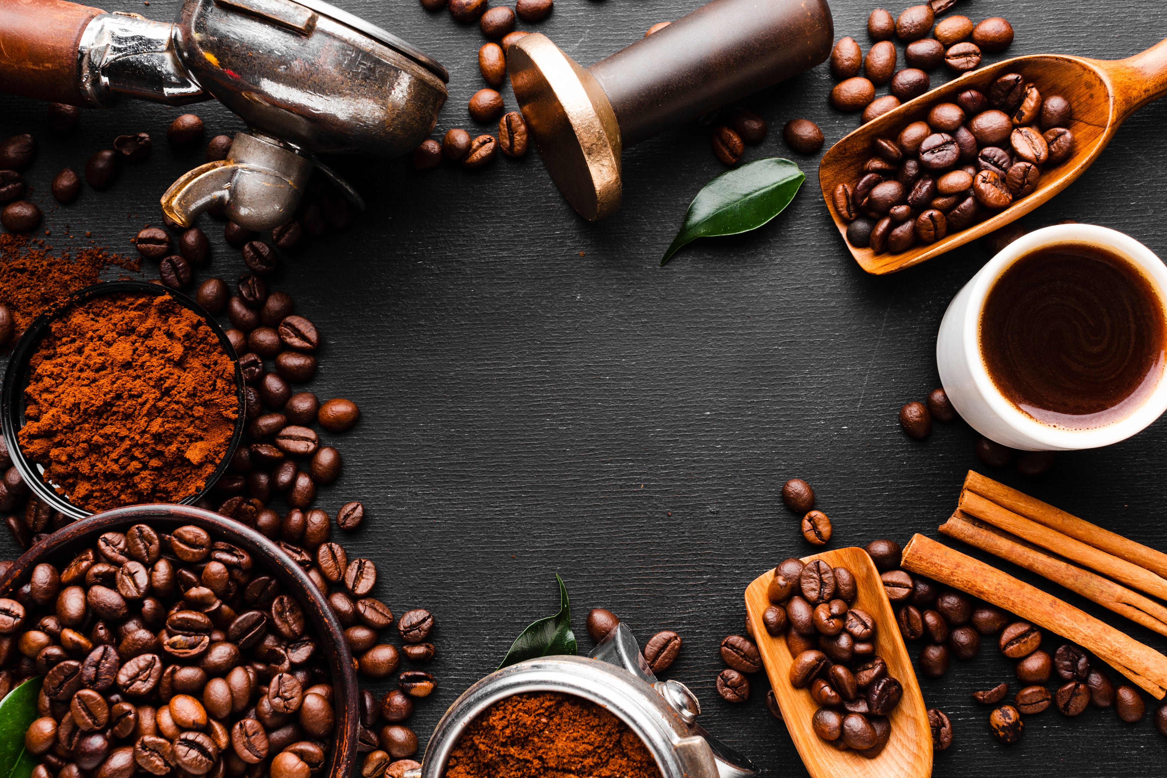 Coffe table and coffe beans